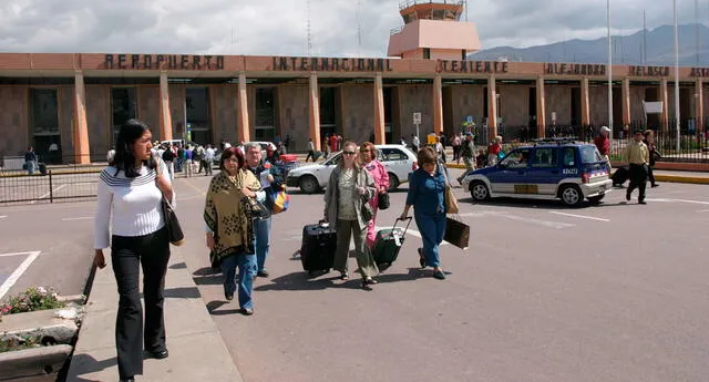 Cusco: Reabren el Aeropuerto Internacional Velasco Astete y turistas ya pueden retomar sus destinos